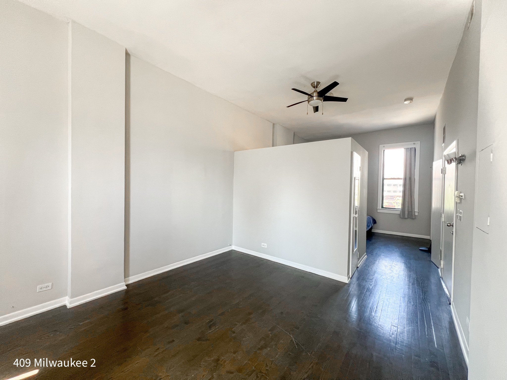 409 N. Milwaukee Ave. 409 N. Milwaukee Ave., Chicago 60654 West Town - Leasing by Cross Street